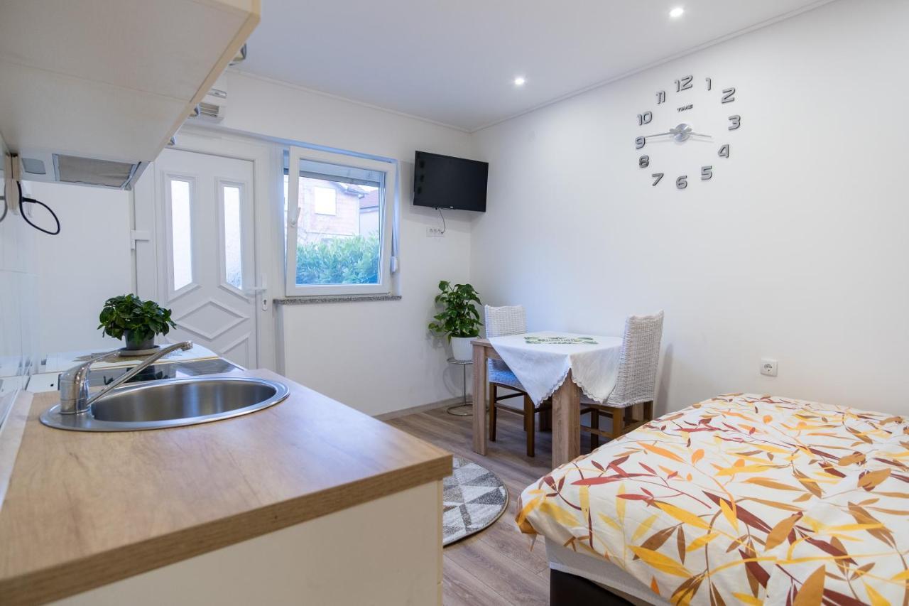 Apartments Solar טרביניה מראה חיצוני תמונה